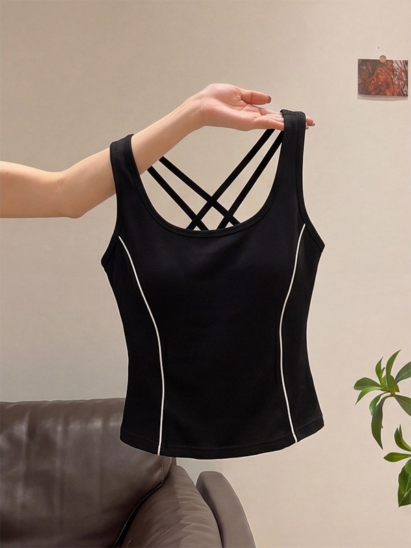 سترة نسائية بتصميم أمريكي مع أ - مراجعة Crossfit Vest وسعره